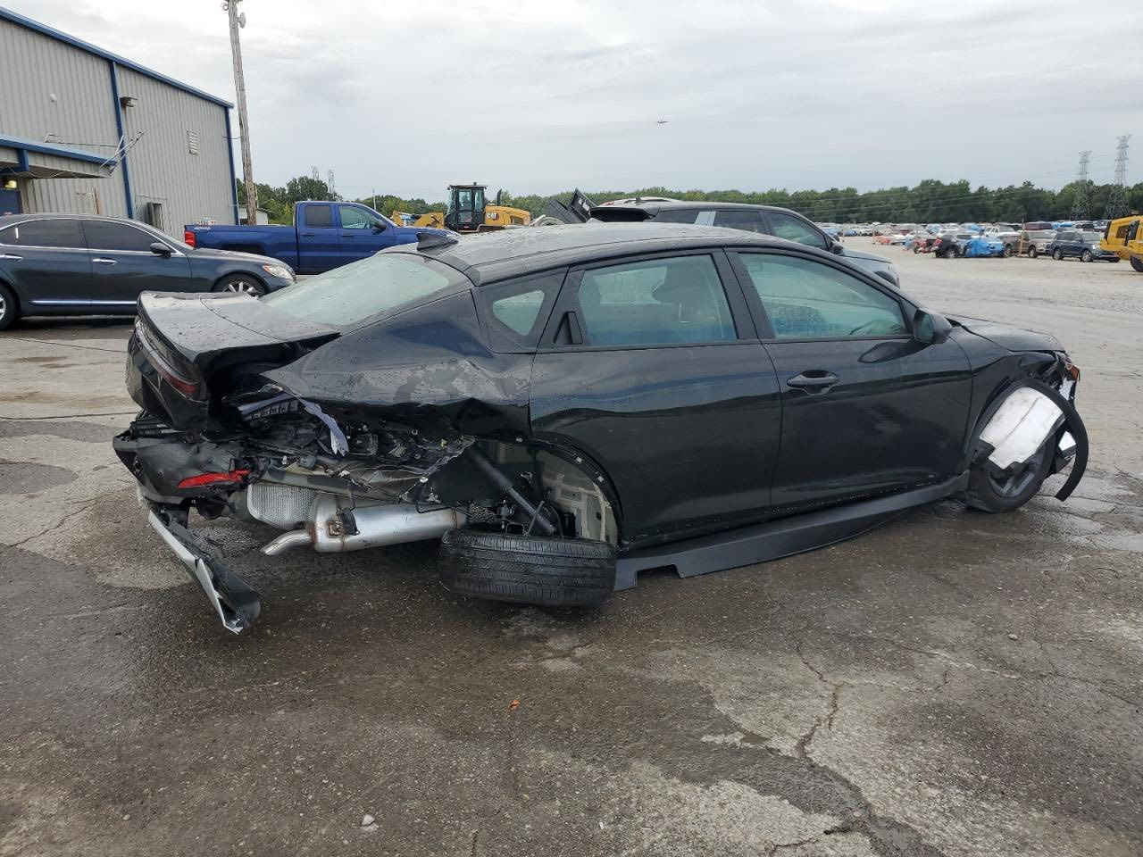 السلام عليكم كي فور 2025كص جديد ماشيه ألف حادث موضح بل صور موعد الوصول شهرين ونص السعر دبي 105 ***********مكاني بغداد الأمين الثانيه
