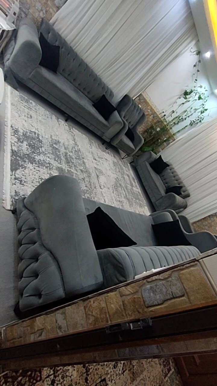 تاقم قەنەفەی ١٠ نەفەری بۆ فرۆشتن جوان و تازە وپاک ماوەتەوە 
نرخی 450 هەزارە
ژمارەی خاوەنی: ***********
سلێمانی
