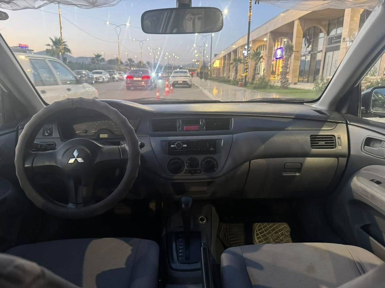 السلام علیکم برایان 
سەرەتا بە ناوی خوا 
لانسەر ٢٠٠٧ 
ڕەنگی سپی 
دوو پارچەی هەیە 
پەڵەیکیشی هەیە 
سەیارەکە نموونەیە لە جوانی ماشاللە 
جایزە و ڕەقەم و سەنەوی تازەیە 
مەکینە بچووکە 
سەیارەکە ناوی نەگرتووە 
گێر و مەکینەی بە شەرت و زەمان 
بۆ نرخ دەتوانن نامە بنێرن


**إذا كنت صاحب هذا الإعلان وتريد حذفه لأي سبب، رجاءا أرسل رسالة إلى الدعم الفني**