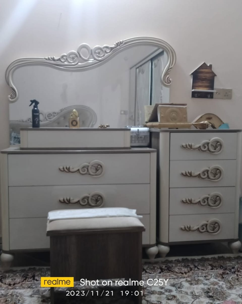 اثاث منزل للبيع 
العنوان البصرة مدينة الجوهرة 
تواصل على واتساب ***********
