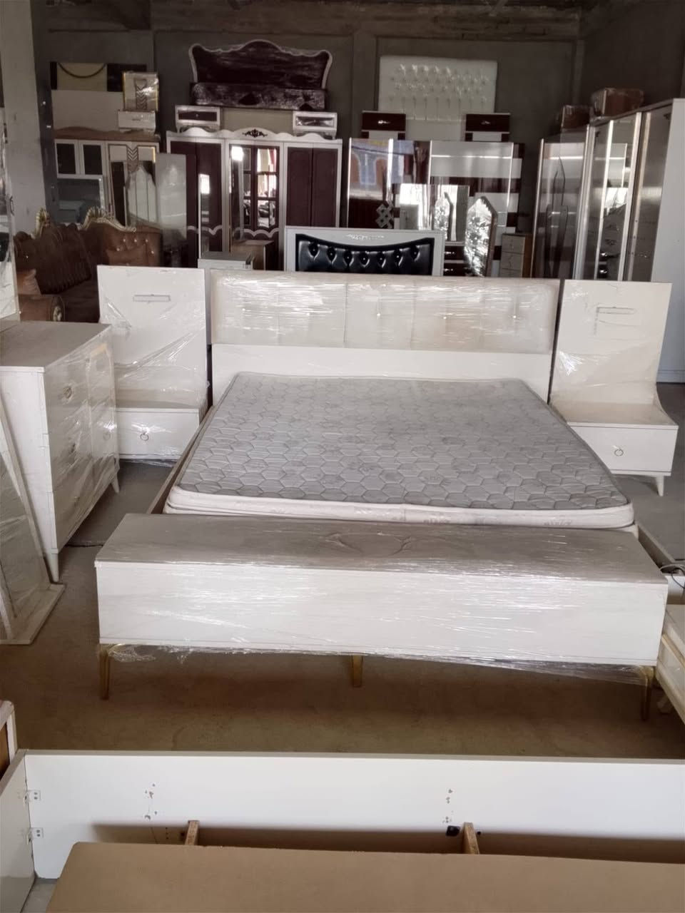 غرف نوم متواجده من تسع قطع الى خمس قطع للبيع


**إذا كنت صاحب هذا الإعلان وتريد حذفه لأي سبب، رجاءا أرسل رسالة إلى الدعم الفني**