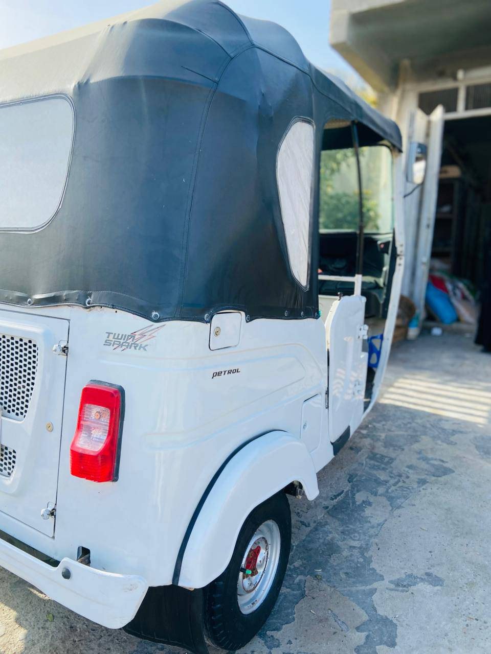 السلام عليكم تكتك 22 رقم نكليزي بغداد تحويل مباشر شراي يتصل بيها تعمير قليل مكينه وتراي حلو مكاني بغداد حي طارق القديم  ‏‪***********‬‏ سعر 7800 وبيها مجال
