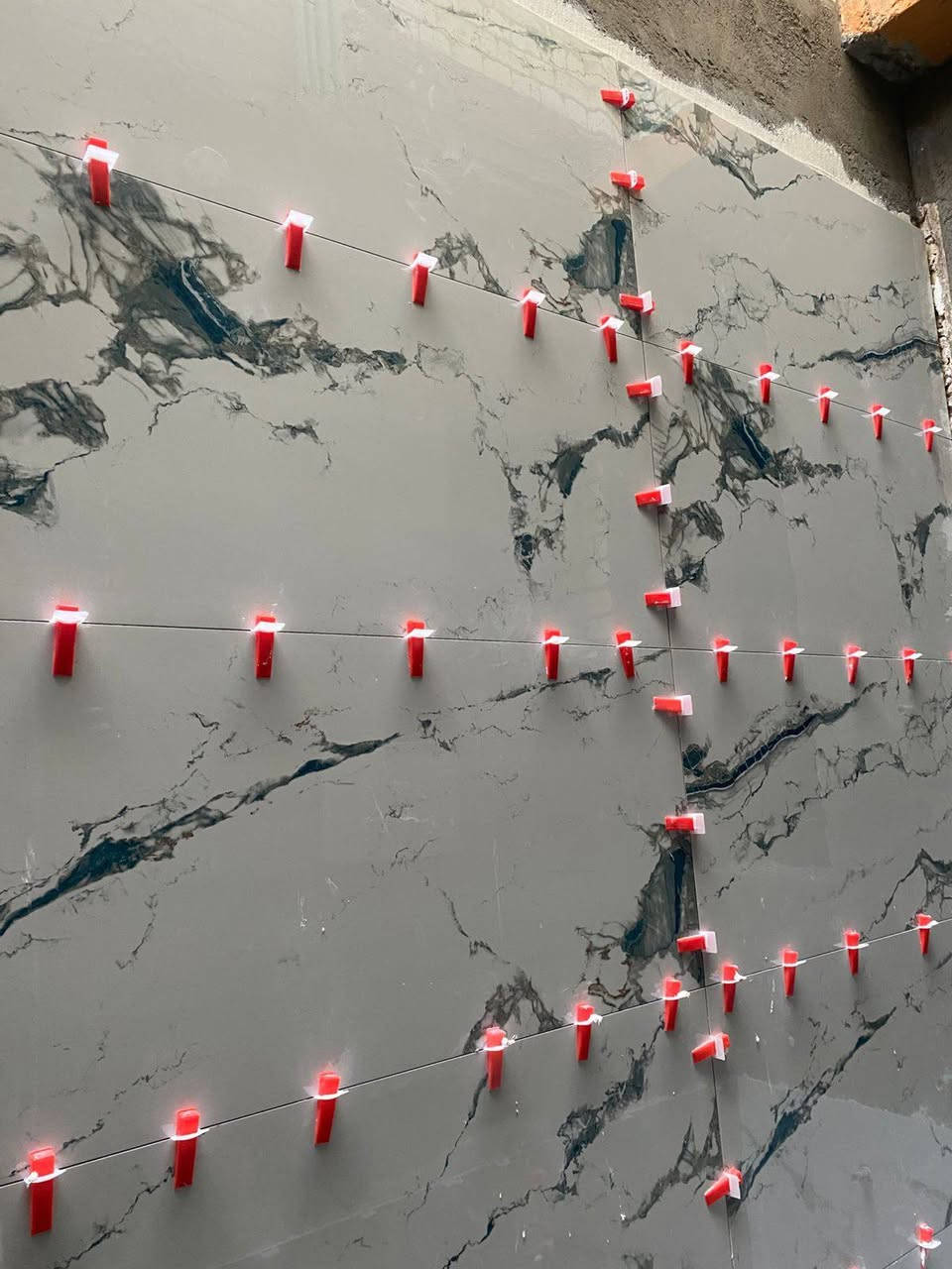 اسطه سيراميك بورسلين شغل هندسي متفرغ حاليا ***********
