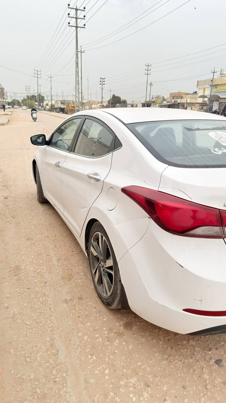 من رخصة الادمن النترا 2015 بيها بس بارد بالباب الايمن السيارة جاهزه وبيها منضومة غاز اي استفسار اتصال ***********
