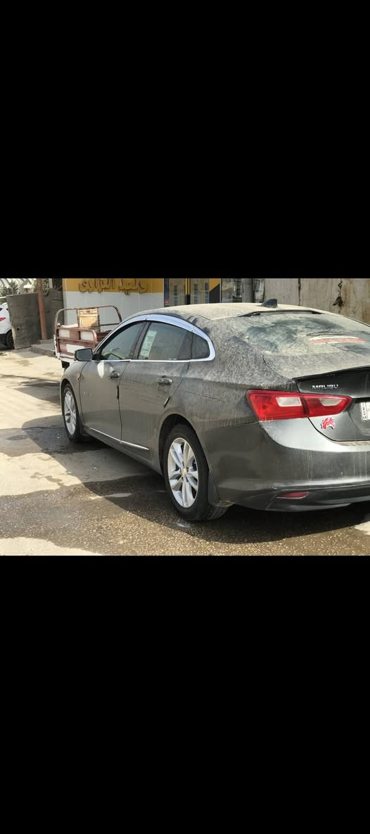 ماليبو موديل ١٧ LT
السيارة جاهزه للاخير متصرف عليها ربع
مواصفات اشاير مري ٤بصمات شاشه كبيره كامره
كشنات تدفئه وتبريد تشغيل عن بعد تحكمات ستيرن كامله وبعد بيها مواصفات هواي
السياره جديده وعلى ايدي كلش مداريها
حادثها جاملغ وربع الباب 
مامصور داخلها بس يشهد الله غرفتها جديده ونظافتها ١٠٠%
مكانها الحله المركز
تلفون *********** موجود واتساب
سعرها ١٢٠وبيها مجال حك الجيه
السوك كلشي بي والنضيف سعره بي

