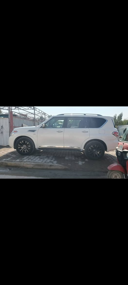 سلام عليكم نيسان ارمادة بلاتنيوم  موديل 18 مكينه 8 سلندر المرغوب رقم سليمانية مميز وارد امريكي حادثه شبر بصندوك فقط والباقي كفالة السيارة فول اوتوماتيك كشنات في أي بي تبريد 3 قطع ويل حجم 20. كشنات جلد كامرات حساسات فول فول مواصفات وفول اوتوماتيك سيارة خير من الله السعر 240 وبيها مجال العنوان بغداد الحسينيه مال راشديه للاستفسار الاتصال ***********
