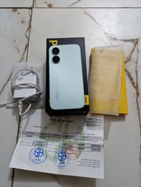 POCO X8 PRO  ذاكرة 512 رام 12+12 لون مميز جهاز جديد بطارية 100 وصل شرا...