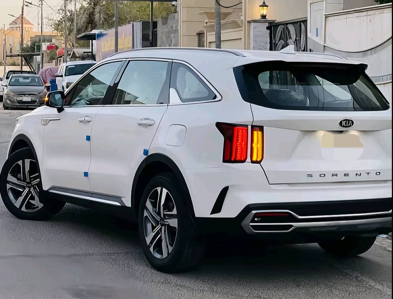 سلام عليكم 
سورنتو 2022 فول مواصفات بلا بانوراما السياره مكفوله كفاله عامه 
السياره مال مصرف بلا تسديد ابيع كوم حديد 
السياره جديده احلى من الصور 
العنوان: البصره 
***********
