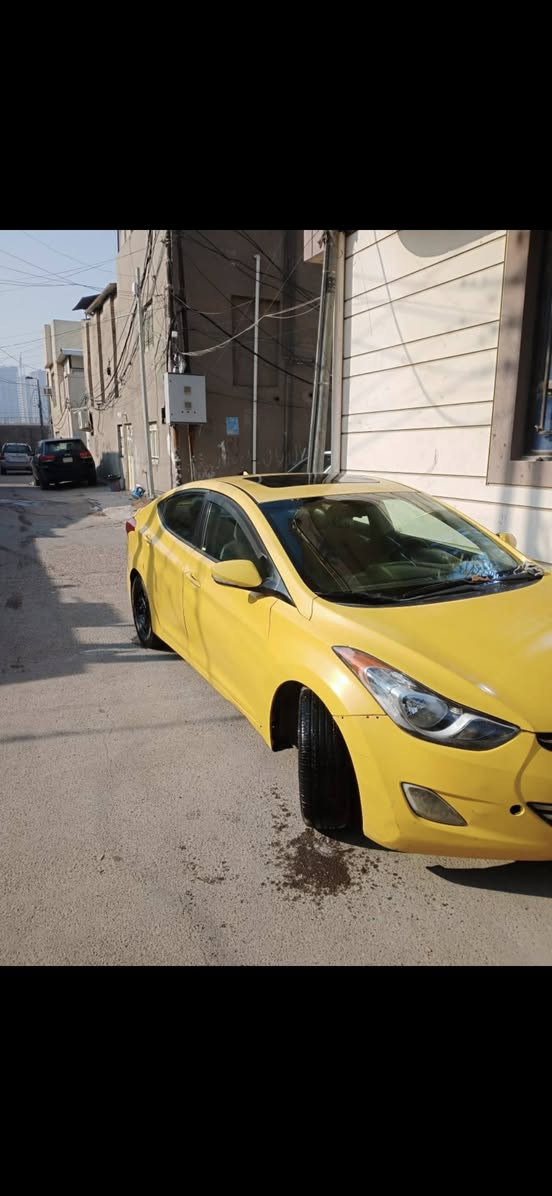 السلام عليكم النترا للبيع تكسي امريكيه فول عده البصمه  موديل ١٣ كير ومكينه وتبريد خير من الله تخم تاير جديد السياره حادثه جاملغ الايمن مبدل بدون لغد وشاصي والباب الخلفي الايمن بيه ضربه ومصلح وحادث امريكه بل جنطه ومبدل قبق جنطه ملاحضه اني مكلف بل نشر مكان السياره بغداد الكرخ السعر 97 وبيه مجال رقم صاحب السياره  ***********
