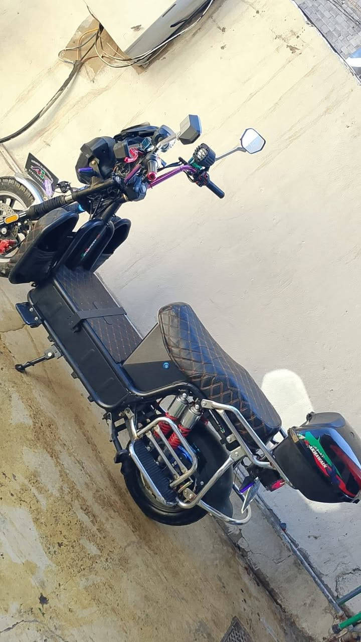 السلام عليكم دراجه اللبيع 2025 السعر 650 مامستخدم. شي قليل
***********
