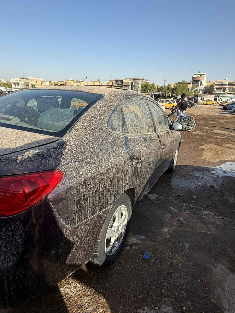 السلام عليكم الانتره مديل 10 خليجي ضربته فوك البكلايت الخلفي من جهت اراكب سياره سونار  مالته بل منشور بيها صبغ بدون معجون مكينه وكير خير من الله تبريد ثلج  معروضه 95 وبيها مجال‏‪***********‬‏
