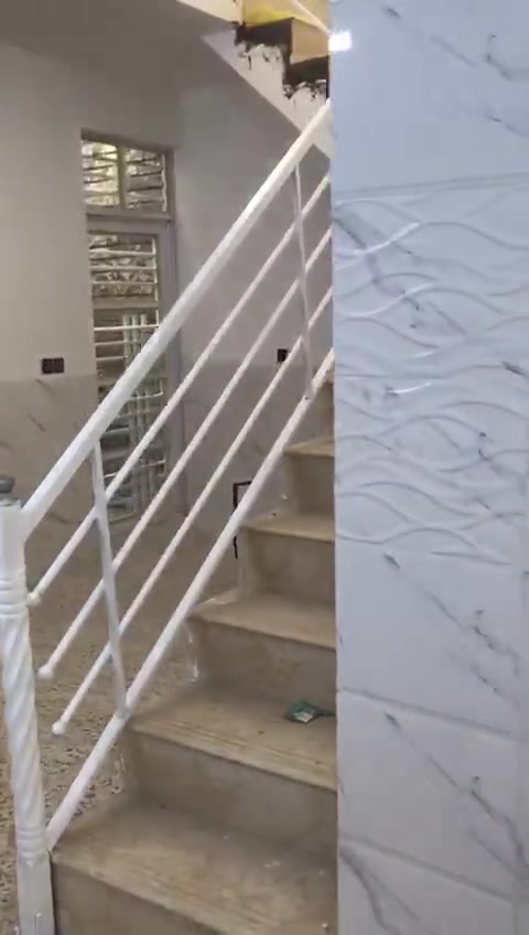 لليجار بلحسينه يم المرور 
***********
