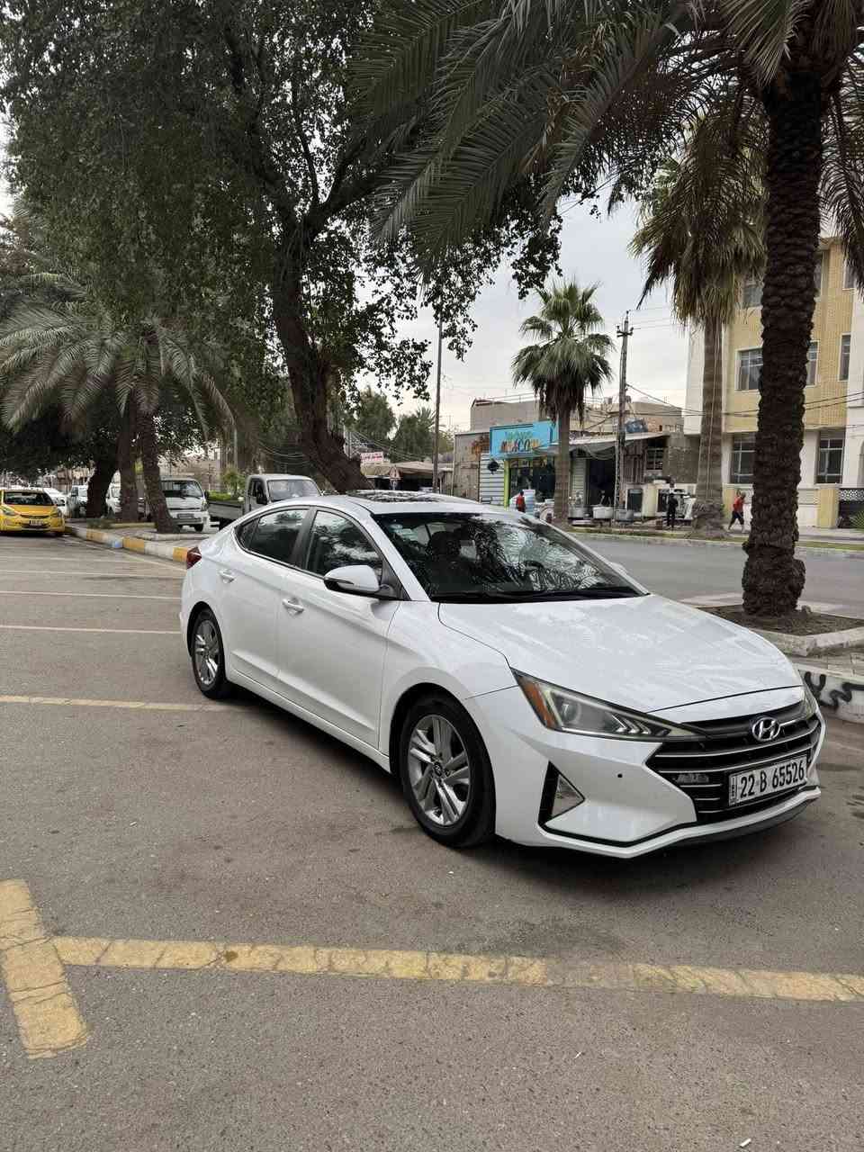 السلام عليكم للبيع النترا موديل 2019 وارد حادثها باب خلفي فقط وشويه من لباب لكدامه علا كد شبير بجم كبس محرك 2000 دوش بلاد كير At بلاد السياره فول مواصفات ١/١ماشيه ١٩٠ ألف كيلو متر  (رقم أربيل) بأسمي هزه وسنويه جدد 
—————————————
1-فتحه 
2-بصمه +ترحب 
3- ويل كب 
4- كشن تدفئه +ستيرن 
5-اشاير بل مري 
6- لايت زنون
7- شاشه +كامره 
8- رادارات 360درجه
—————————————
مكاني بغداد الحريه *********** السعر 135 وبيها مجال بصيط
