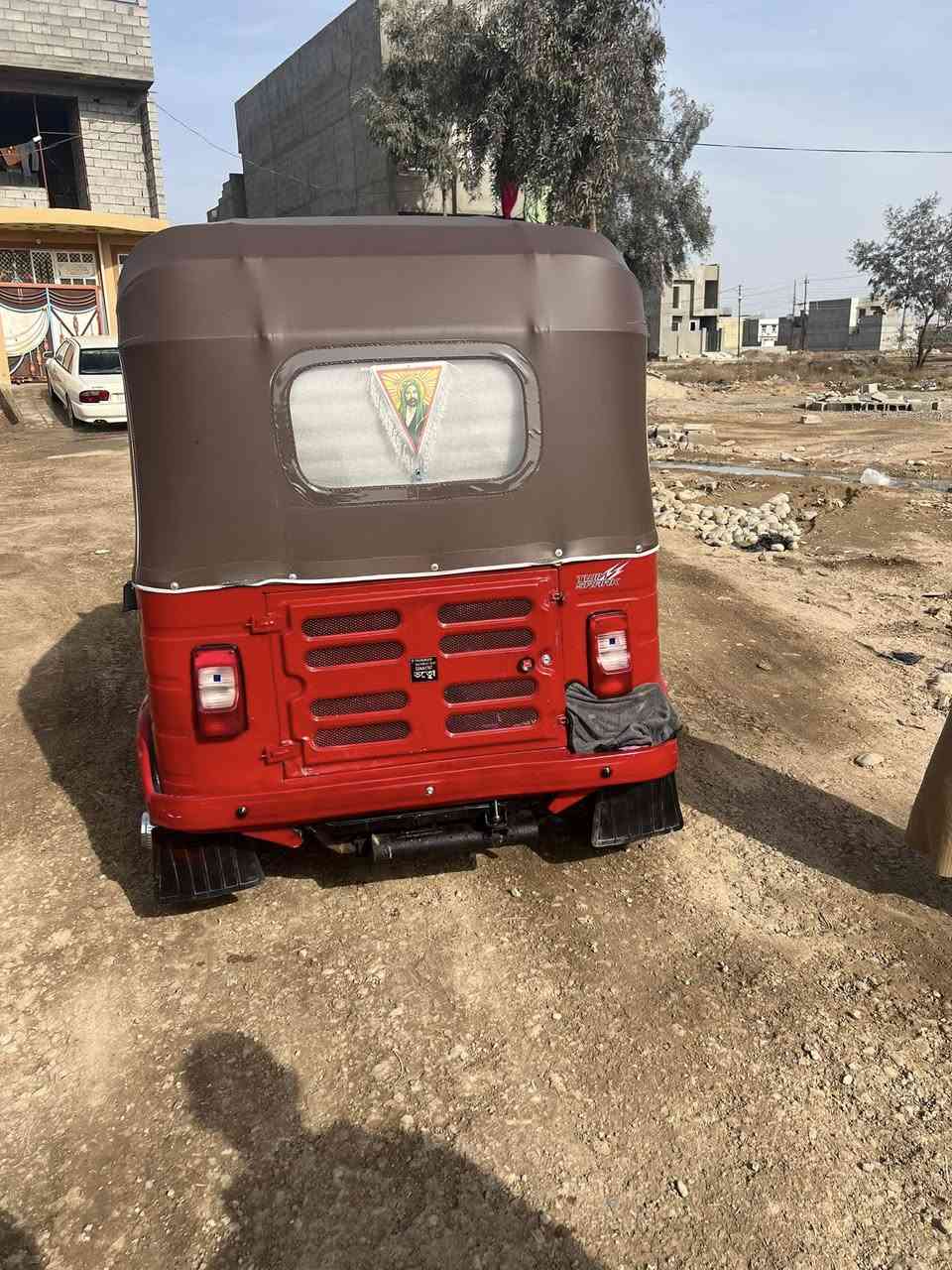 سلام عليكم تكتك للبيع موديل 20 رقمهم بغداد رقم الهاتف *********** اخوان لحد يدخل خاص العنوان ديالى بعقوبة الصناعة الثالثة
