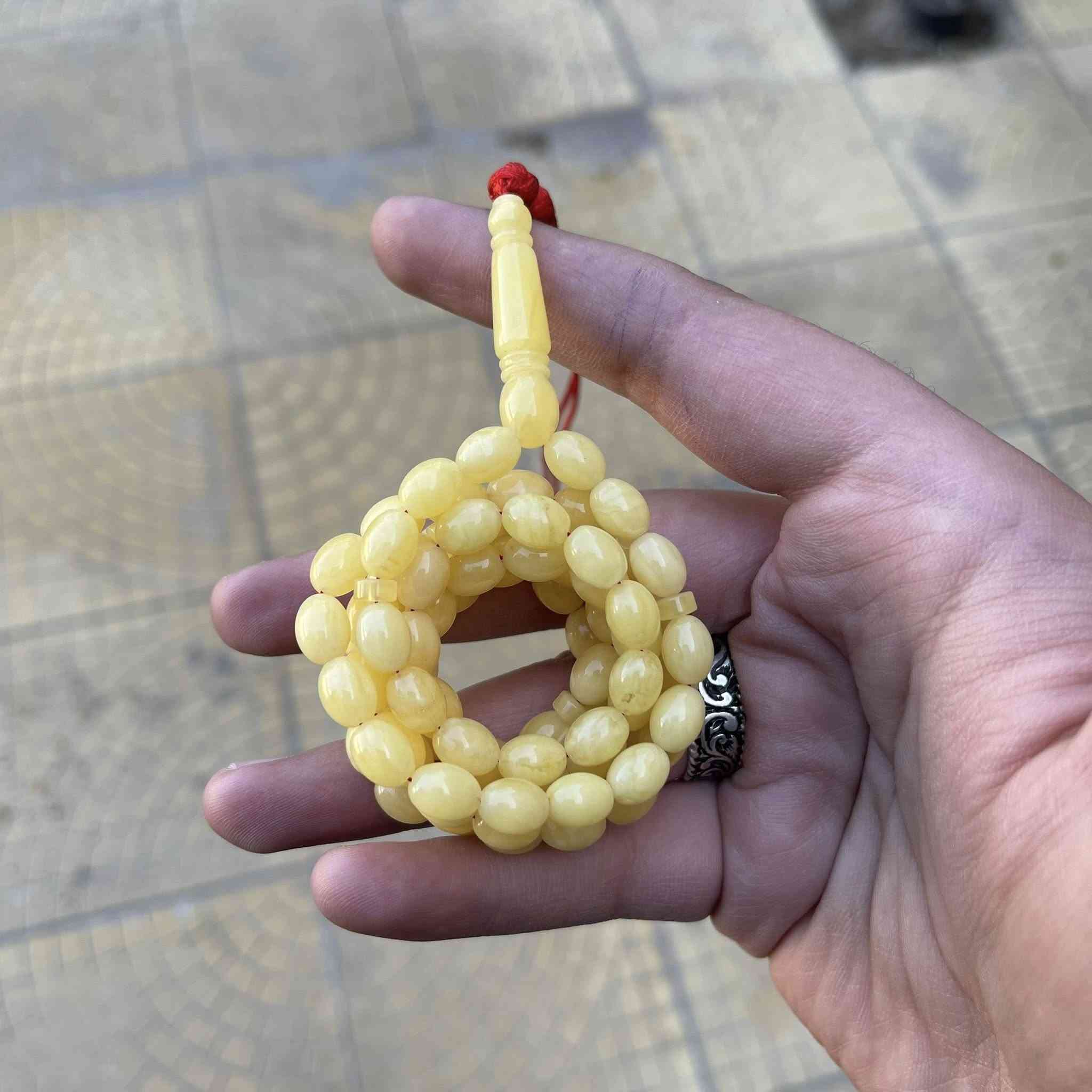 عروض شهر رمضان المبارك ٣ مسابيح كهرب كل مسباح بي عرض خاص واذا كلهن سعر خاص ايضاً
المسباح الاول : كهرب بولوني خامة شجرية قديمة ماخذة لون سوبر تبارك الرحمن فرز الكويت وشغل الكويت دبل فواصل قياس واحد الحبات والشاهد ستندر
تفاصيل المسباح :

الوزن : ٤٠ غرام
العدد : ٥٧ حبة

المسباح الثاني : كهرب كلنكرادي بيض حمام جبس شجري خامة تربل سوبر فرز وشغل الكويت المسباح دبل فواصل و الشاهد ستندر الخرز طكة وحدة وقياس واحد سوبر ما شاء اللّٰه تفاصيل المسباح :

الوزن : ٢٦ غرام
العدد : ٨٩ حبة
القياس : ٧ / ٩,٥ ملم

المسباح الثالث : كهرب كلنكرادي جبس بعسل خامة خد وخد تربل سوبر شاهد ستندر فرز يدوي قياس واحد وطكة وحدة المسباح تفاصيله :

الوزن : ٣٩ غرام
العدد : ٩٩ حبة

ضمان مدى الحياة على المسابيح كهرب حر طبيعي مكفولات من الحرارة و الضغط و الاسالة وجميع انواع المعالجة

للاستفسار التواصل خاص 
يوجد توصيل لجميع محافظات العراق وشمال العراق


**إذا كنت صاحب هذا الإعلان وتريد حذفه لأي سبب، رجاءا أرسل رسالة إلى الدعم الفني**