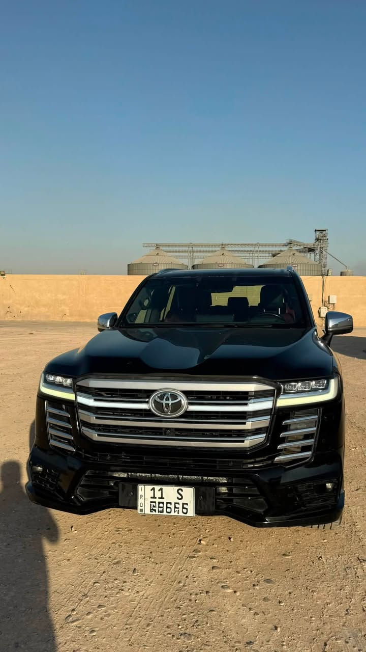 السلام عليك شلونهم الجناية
لاندكروز 2022 VXR 
تون تيربو حجم 3.5L
ماشية 72 الف

مواصفات :
السيارة بدون اي نقص
 ابواب شفط 
5 كامرات 360
كشنات جلد حمر تدفئة وتبريد
لايتات LED اشارة  تتابعية ( سهم )
شاشات كبيرة 
سبعة راكب 
السيارة بيهة هواي مواصفات vxr المعروفه
مكفولة كفاله عامة من الحادث 
*فقط رصعة صغيرة في الجاملغ الامامي
السعر 71$ /
رقم بغداد تحويل مباشر السيارة بأسمي 
مكان السيارة بغداد بسمايا 📍
للاستفسار اتصل بهذا الرقم ‭***********
رجائاً اخوان الخاص مغلق ( فقط واتساب او اتصال ) نخليكم على الراس
