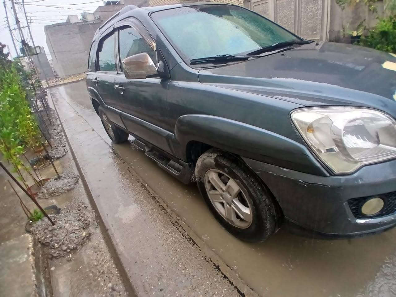 السلام عليكم 
كيا سبورتج موديل 2009
السياره محرك 6 سلندر /2700
فتحه فول دبل اكزوز محرك كير تبريد خير من الله السيارة 
مال استاذ جامعي بيع فقط بدون مراوس 
المكان بغداد الامين الثانية 
رقم ***********
السعر 95 بيهه مجال العقبة, محافظة العقبة
