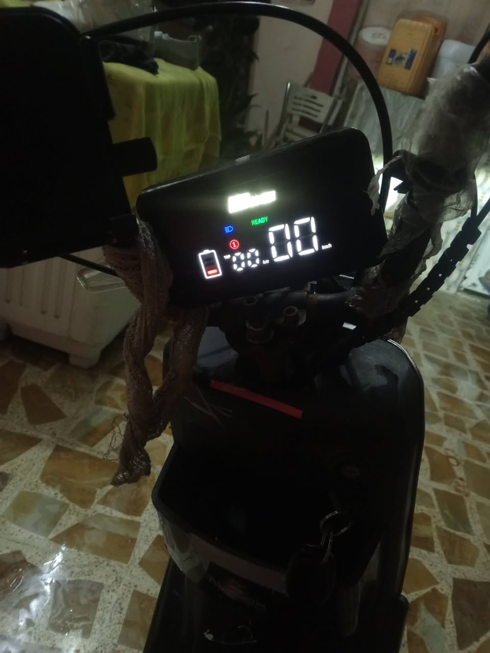 سلام عليكم ماطور شحن حجم 14 للبيع
لايت زينون شغال
هورن شغال
اشير شغاله
كلشي مابي نضيف 
بس مثل ماجاي اشوف المقعد بس هاذي
والباقي شغال فول
سويج بصمه 
شاحنه شغاله ويكفيك 5ساعاات علمايخلص الشحن
5بطاريات
السعر150وبي مجال حك جيتك 
مكاني موصل ايسر


**إذا كنت صاحب هذا الإعلان وتريد حذفه لأي سبب، رجاءا أرسل رسالة إلى الدعم الفني**