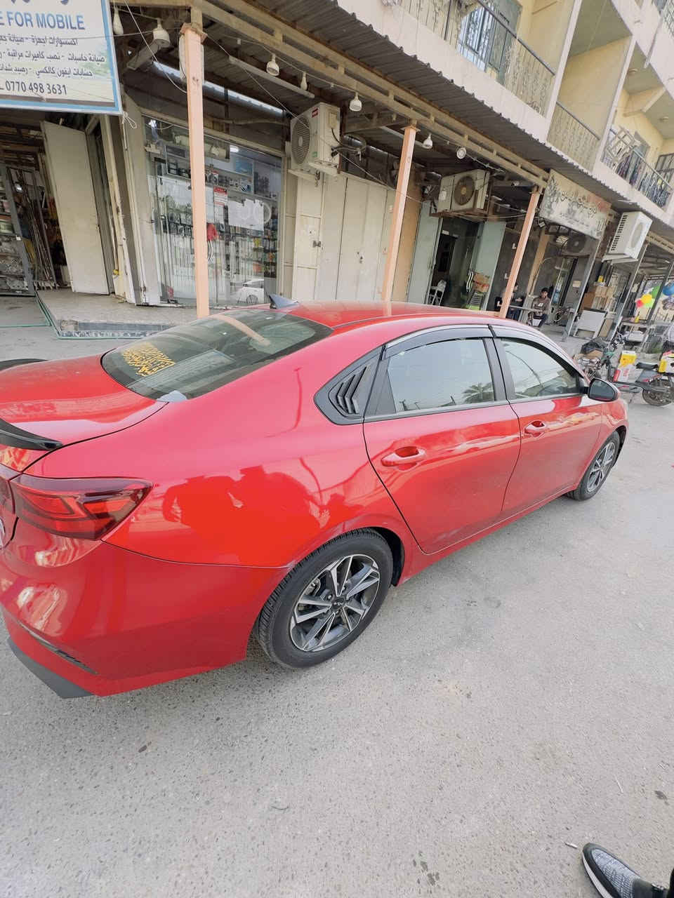 يالله سلام عليكم
يالله كيا فورتي موديل 2023 لون احمر 
رقم بغداد اباسمي رقم انكليزي جديد
ماشيه 57 ميل
سياره بدون صبغ فقط شبر بلصندوق يم الرقم جاملخ خلفي بارد وصور الحادث موحوده بلمنشور حادث خفيف جدا
بجم كبس
مواصفاتها شاشه كاربلي اوتو 
رادار امامي
جام كهرباء 
سويج مو بصمه
مكينه 2000 دوش
وين كب
سياره مكينهً كير تبريد وضع شركه
سياره عليها دوشمه وارضيه كامله من البجم للصندوق 
للاستفسار اكثر  ***********
مكاني شارع فلسطين
