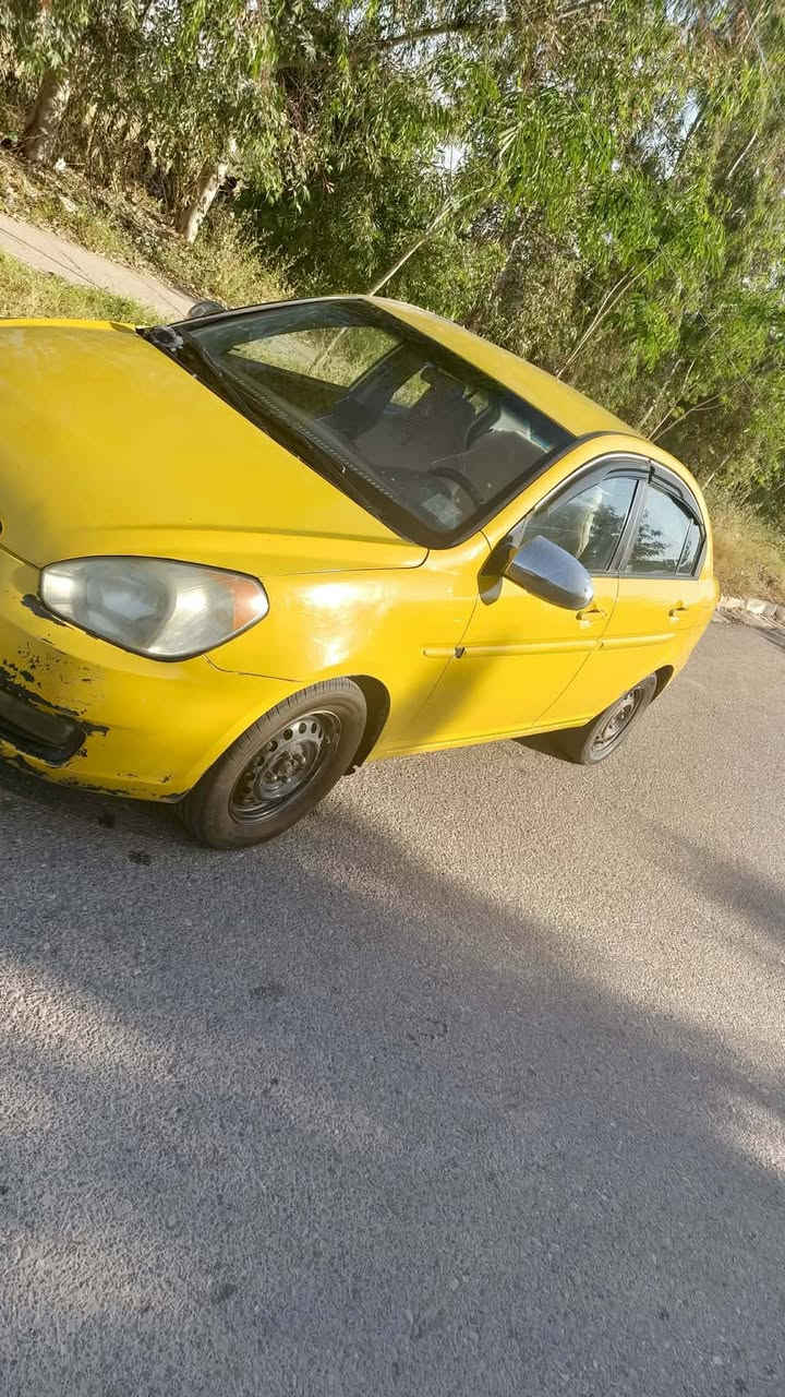 اكسنت دبدوب 2009 سياره باسمي سنويه جديده كابون جديد
تحويلها بلموصل طخم تايرات جديده باتري جديد تبريد تدفئه هورن بوش اصلي شاشه سماعات اصلي  سياره جاهزه مابيها اي نقص ضررها بسيط بلدوسه ومبدل بيها باب السكن السعر 80 وبيها مجال .جانب الايسر حي شقق الخضراء
***********
***********
