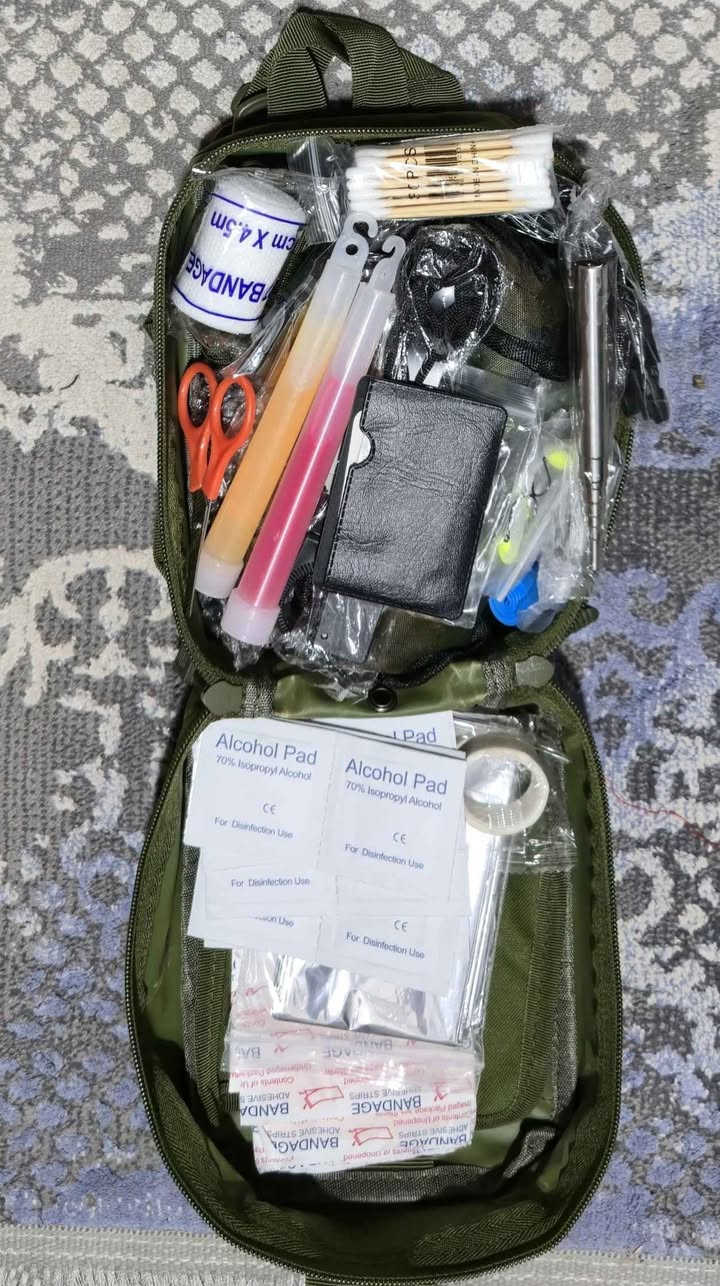 جانتای  فریاگوزاری کامل  هەموو بابەتێکی شاخەوانی تیایە  زیاتر لە ٤٠ پارچەی تیایە 
فول فول کوالیتی   ئاسنی بەقوەت کوالیت بەرزە 
 جانتاکەی لە کەمەر دەکرێی و لە  قایشی پان تۆلیش دەبەستری  گەیاندن هەیە بۆ هەموو عیراق 
*********** أربيل, العراق
