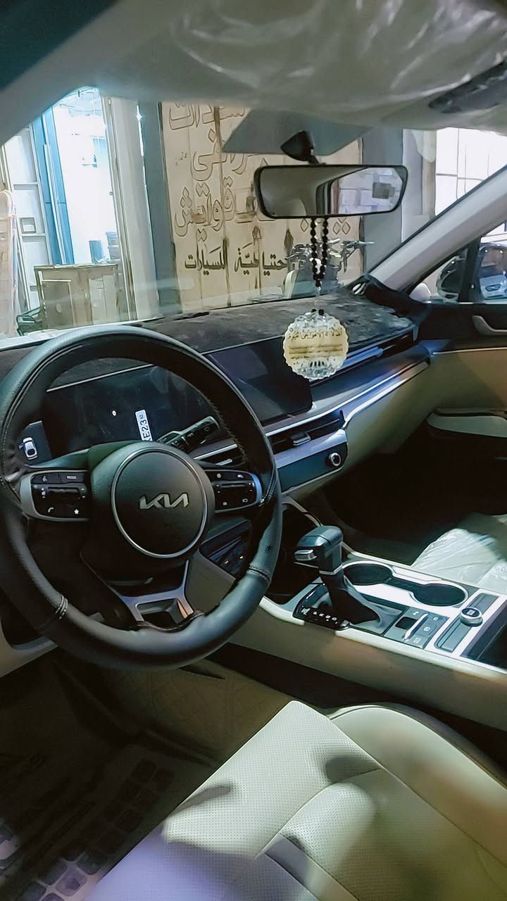 السلام عليكم
2026
K5
2026خليجي زيرو
مكفولة كفالة عامة
ماشية6الف كيلو متر
الدعاميات والايتات متغلفات نانو
الارضيه تغليف جلد كامل دبل
سستم اصلي سعره ٥٠٠ الف مع الجناح
رقم اربيل 
المكان البصره
الرقم: ‭***********
السعر 235$ قفل
