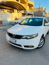فورتي 2010 مكينة 2000 دوش +السياره بيها منضومة غاز جديدة رقم بغداد بسم...