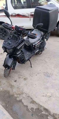 اباجي يابني محرك 150 ستخدام 10 ايام  زلخ مابيه مكاتبه وتاريخ الشراء مو...