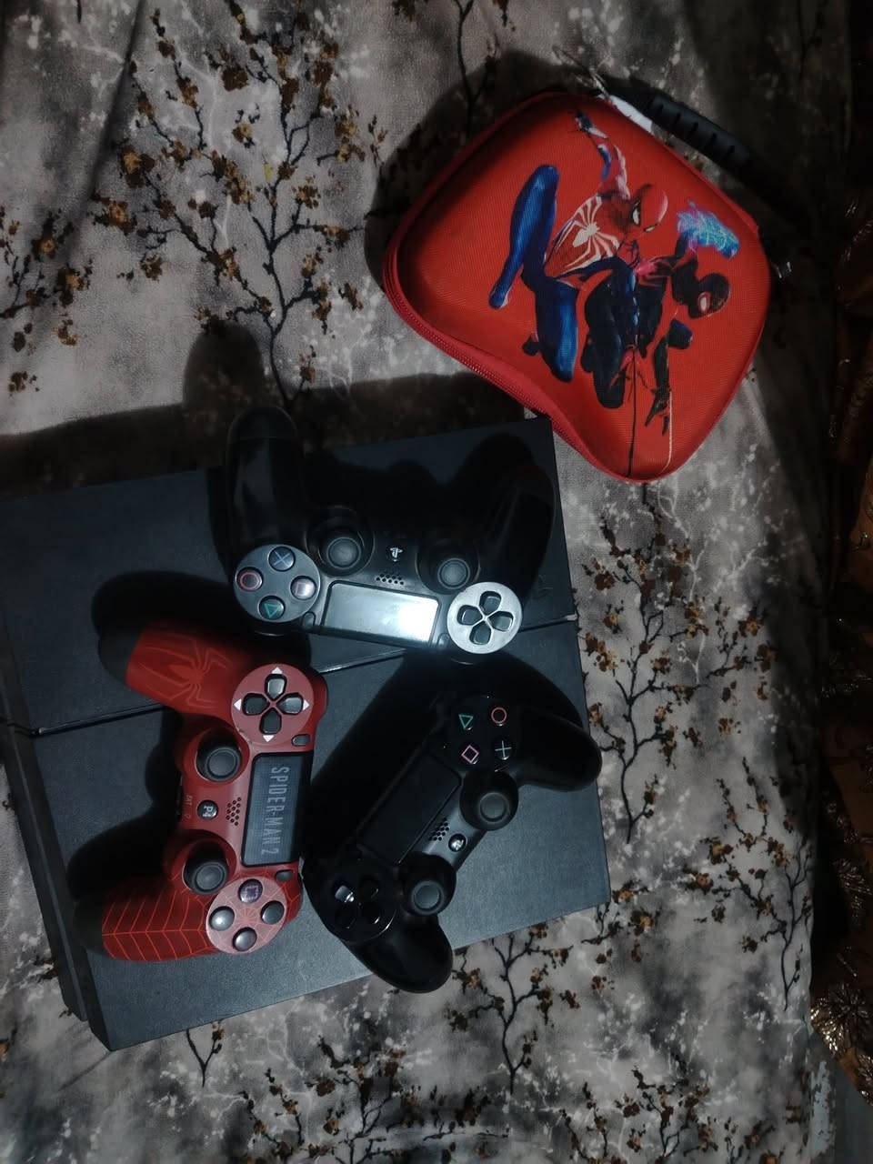 ps4 fat
تهكيره قرص كامل ملحقات 
السعر // مع اليوبي اس 250 دون 235
كربلاء
***********
