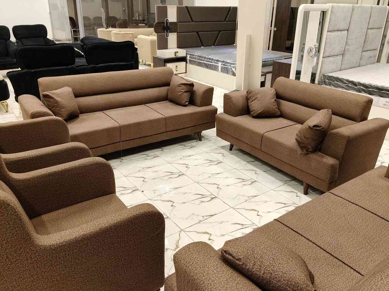 تخم عراقي شغل ممتاز جميع اجزاء هيكل التخم بلوك اسود اسفنج مميز أول قماش تركي كتان 10 مقاعد متوفر الآن في معرض الشركه الكائن طريق رفاعي نصر مجاور جامعة اوما الاهليه للاستفسار اكثر يرجى الاتصال على الارقام التاليه 
***********
*********** واتس فايبر تلگرام 
البيع بطريقة النقد والاقساط 
الشد والنقل داخل محافظة ذي قار مجانا
