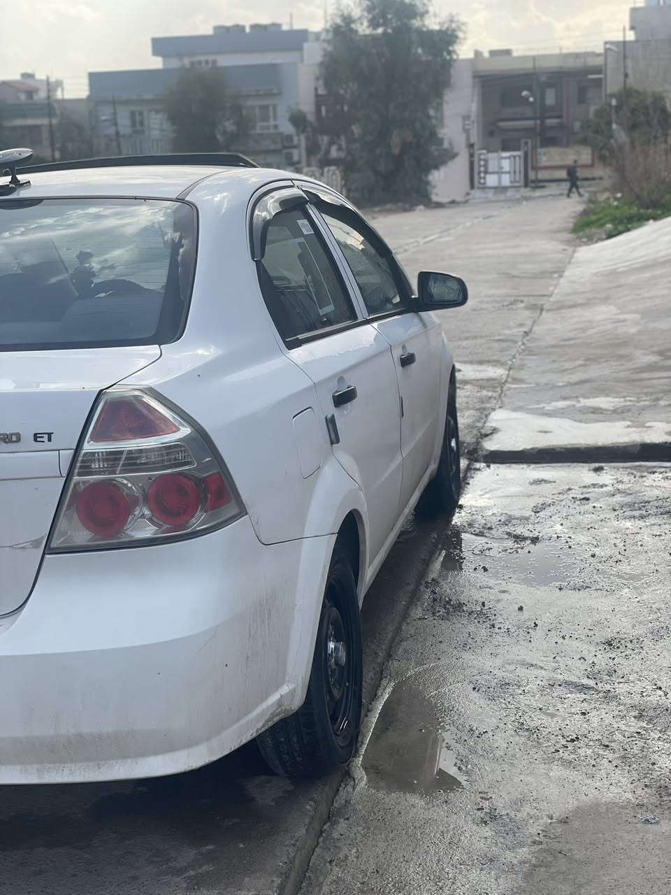 السلام عليكم أفيو للبيع موديل ٢٠٠٨ السياره آكلين بدون صبغ و بدون دعم رقم دهوك مصطره السياره على وضع الشريكه السياره محركها دبل كمشفت و كير و محرك شرط السياره دخلها اسود سعر ٧٢ و بي مجال 
***********
***********
