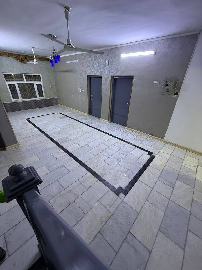 دار للبيـــــــــــــع.....
طابــــــــو زراعي سنـــــــــد // 25.... 
ـــــــــــــــــــــــــ
خلف التجاري 
حي الصحه قرب المدهــــــــــش....
المســـــــــاحه الكليــــــــــــه // 220.... 
ــــــــــــــــــــــــــــــــــ
ركـــــــــن وعالي عن الشارع..... 
تبليـــــــط مــــــــاء كــــــــهرباء مجــــــــاري.... 
ـــــــــــــــــــــــــــــــــــــــــــ
يحتوي على 
أربعة غرف نـــــــــــوم 
صالــــــه هـــــــول مطبـــــــــــخ 
صحيات خارجية وداخليه كــــــــــراج ومـــــــــــــناور... 
ــــــــــــــــــــــــــــــــــــــــــــــــــــــــ
عقارات رامســــــــــر 
***********
***********
