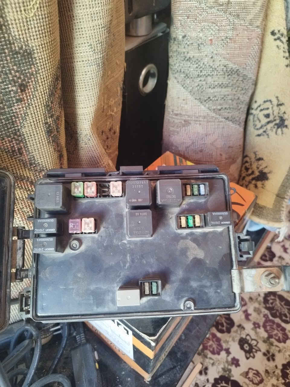 قاعده فيت بم نضيفه وشغاله طوافه وفيت بم ب 40 الف قاعده فيوزات نص عمر ب 40 الف مراوح نضيفات مع الفيش ب 175 العنوان الديوانيه الحمزه 
***********
