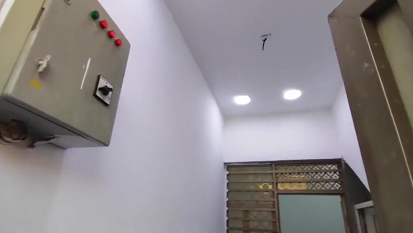 للايجار شقه ارضي بناء حديث جاهزه بلشعله مقابيل قطاع السابع شارع افران الضياء قبل السجه للاستفسار خاص***********
