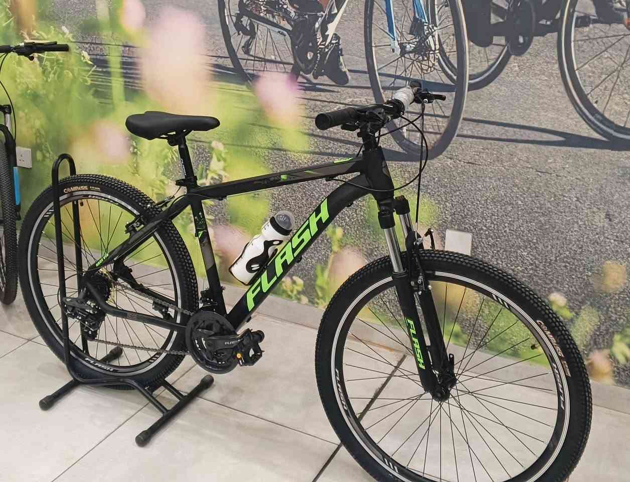 باسكل فلاش v16حجم 27.5 و 26 رجع توفر بعروض قويه وموصفات
فريم انمنيوم بلكامل 
مكينه شيمانو ياباني ضد الصدء 7لخلفية ولامامي3
تايرات كومبس 
دبل تحكم قفل وفتح 
كل هذا وبي عرض فوق 60% توفر في  شركة عجلة الخليج
سعره كان قبل الخصم 315 حاليا 126
عنوان بغداد كراده خارج مقابل سما مول 
توصيل متوفر محافضات وبغداد 
للستفسار واتساب ***********
