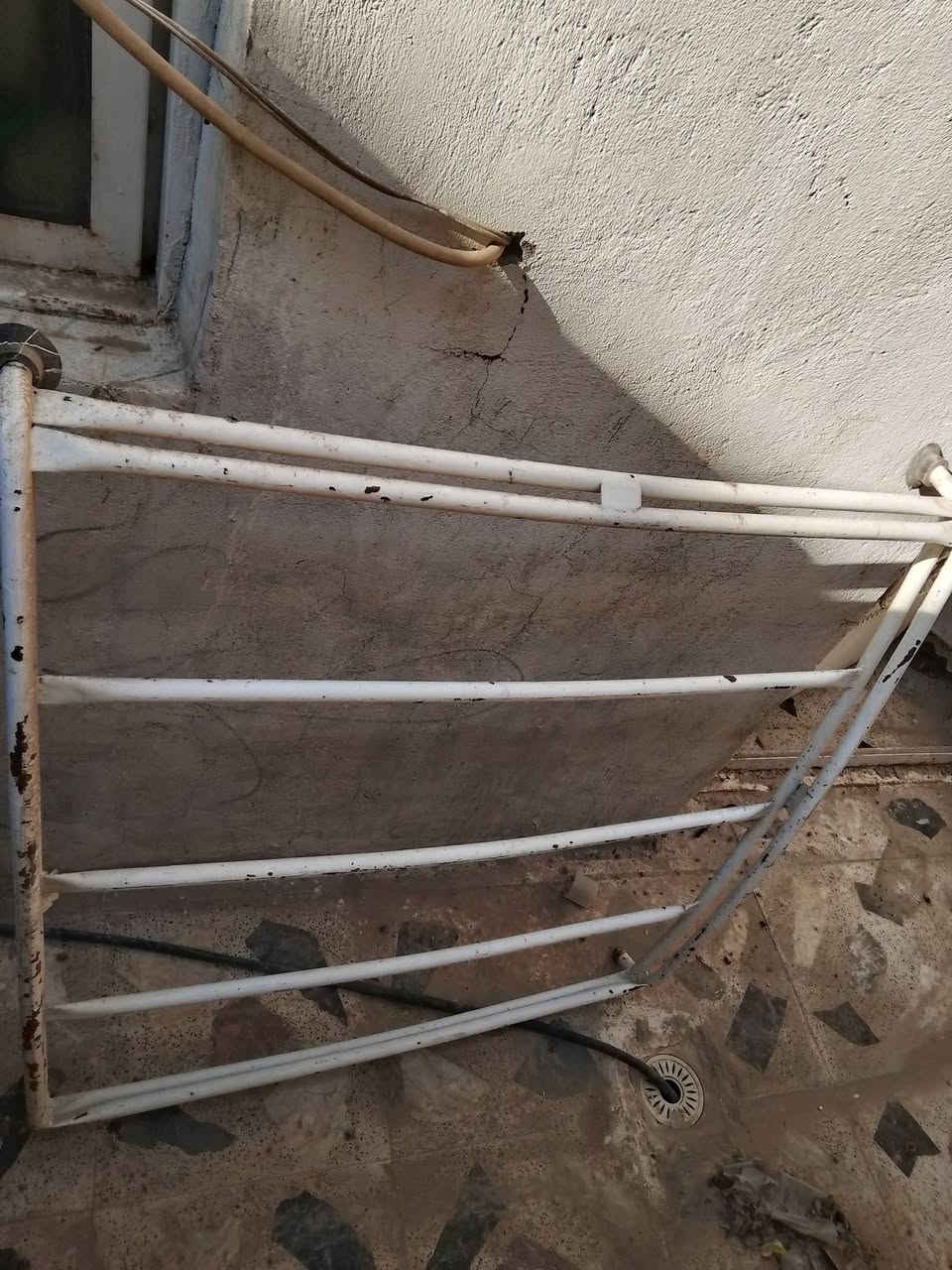 السلام عليكم اخوان عندي هذني غراض طيبه سيبايه+شوته+دكشن حار+بطيخه صالنصه (اريدهم 75)وهذا رقمي بغداد ***********
