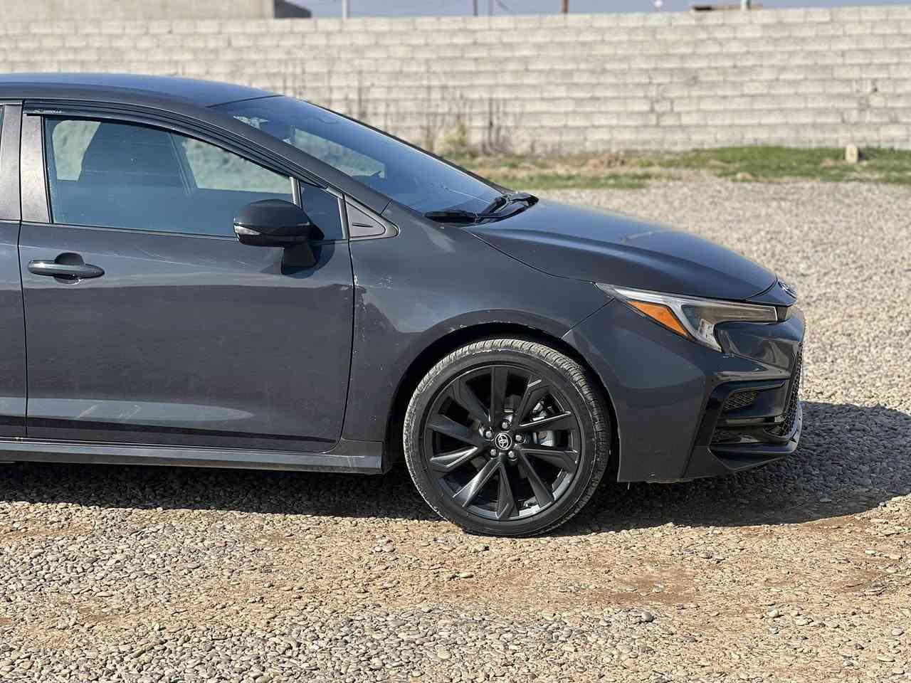 كورلا 2024 بونيد تجاري بدون ايرباك وشاصي شرط ماشيه 15 ميل بصمه الابواب بصمه داخل لونين سياره منفيس تترقم جميع المحافظات السعر 145 $ بيها مجال بسيط 
مكان السياره كركوك الحويجه 
***********
