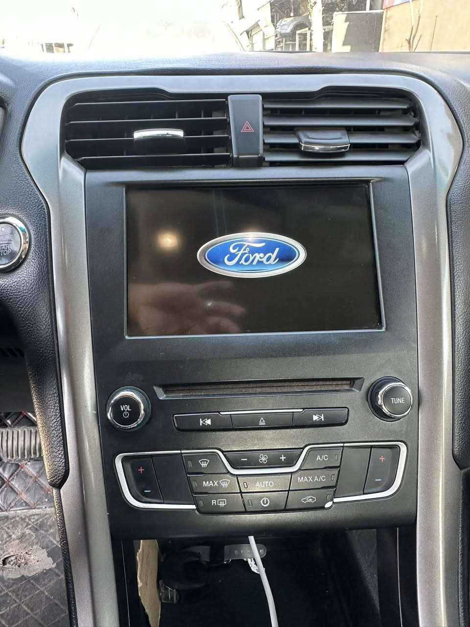 Slaw ford fusion 2018 bofroshtn 
Dw parchay boiaxa  bonit..lagal chamalxy diwy sakn.
Zorjwana  shasha gawraia se shashaia basharty gerw makina tabrit mazbwt saiaraiaky twndw tola be mshkilaia
Ger mawsa 
Shaxala
Makinay dwniwy be torboia 
Bas tania bonitakay kal botawa 
Sanawy basar chwa 
Saerakashy baiy 120 waraqaia.
***********

