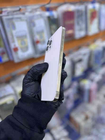 12 برو ماكس 
بطارية 100 
ذاكره 256 
ماستر A/AA 
نضافه فول 
مبدل شاشه وبطاريه 
سعره 369 بي مجال 
***********
