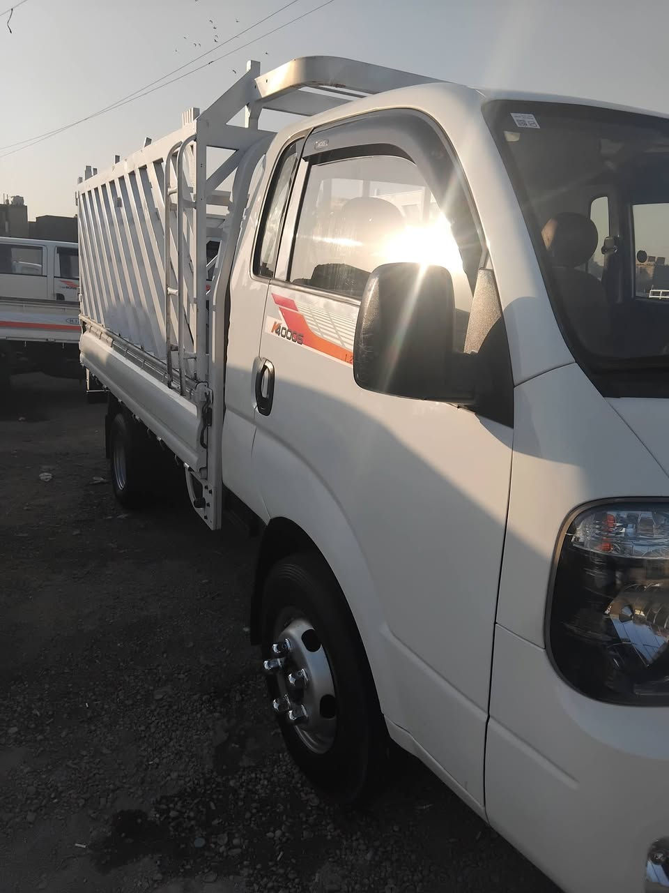 السلام عليكم
كيا فحل 4000مفتوح رقم بغداد سيارة جاهزة تخم تاير 14 محجر 
كير مكينة كلها جاهزة السعر 135 وبيهه مجال بسيط *********** العنوان بغداد
