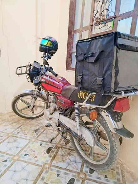 السلام عليكم 
موطور 5 گير شرط كهربائيات ونشاط فول مكفول مع الخوذه والوكس السفري 
مبدل دهن جديد يعني بس انگر سلف وتوكل على الله  السعر 350 وبي مجال 
خابر وتدلل او راسلني ع واتساب 
***********
