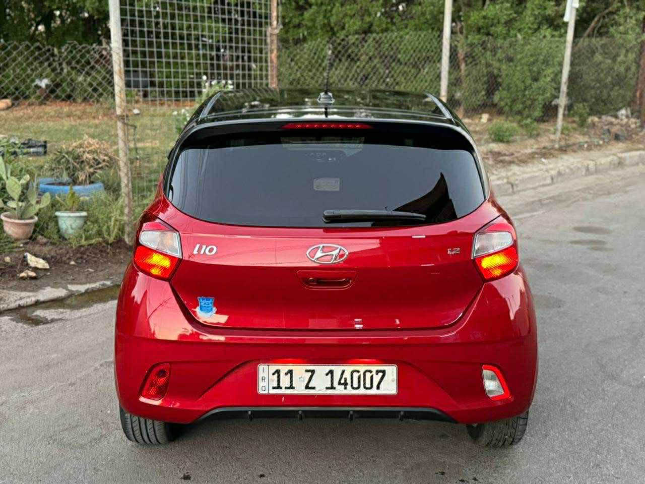 السلام عليكم
هواندي i10 موديل 2023
بيه بس بنيد صبغ فقط 
سياره 4 سلندر
تو كلر لونين نص مواصفات سعره 108$وبيه مجال موبايل *********** 
ماشيه 9 الف كيلو 
مكاني بغداد جديده
