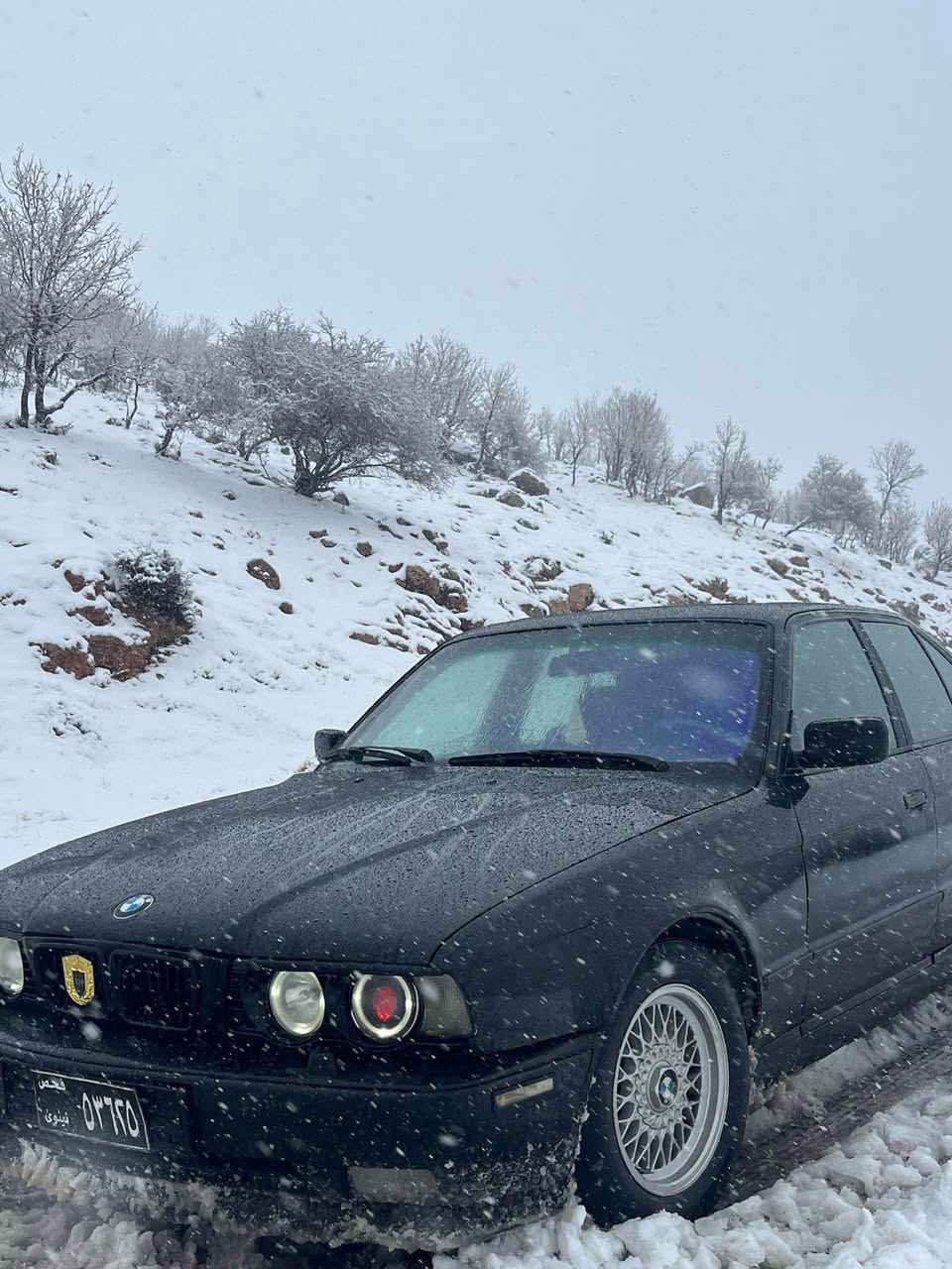 مۆدیل1995مەکینە525کەپس گێر ئۆتۆماتیک تەبریدەساردو گەرمە جام کاربایە دەبل ئێرباگ فول فول کوشن جلدە کوشن سپۆرتە بێ دەحمو لێدرانەئارم پلاسیتک سلێمانیە شوێن سۆران (***********) السليمانية, العراق
