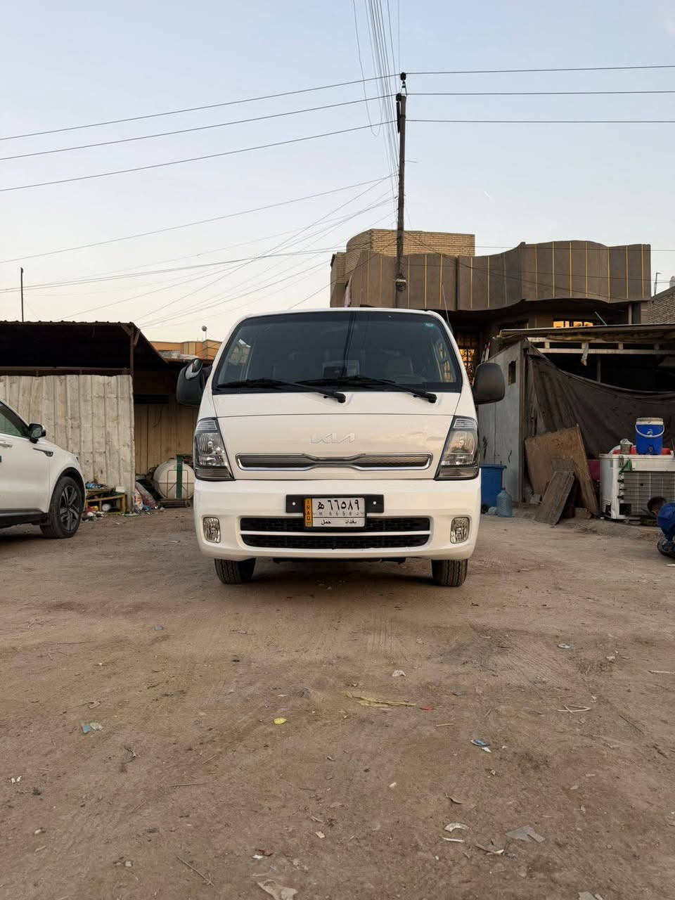 سلام عليكم مرخصت مدير الكروب كيا بنكو موديل 2022  بيهة بارد بل لغود ثنينهن الي فوك الماصدات وبيهة صبغ بل تكمة الي بجهة سايق طفرت عليهة حصواية ونصبغت وبل بنيد اكو رصعات مبينات والسعر اتصل وتدلل  ***********
