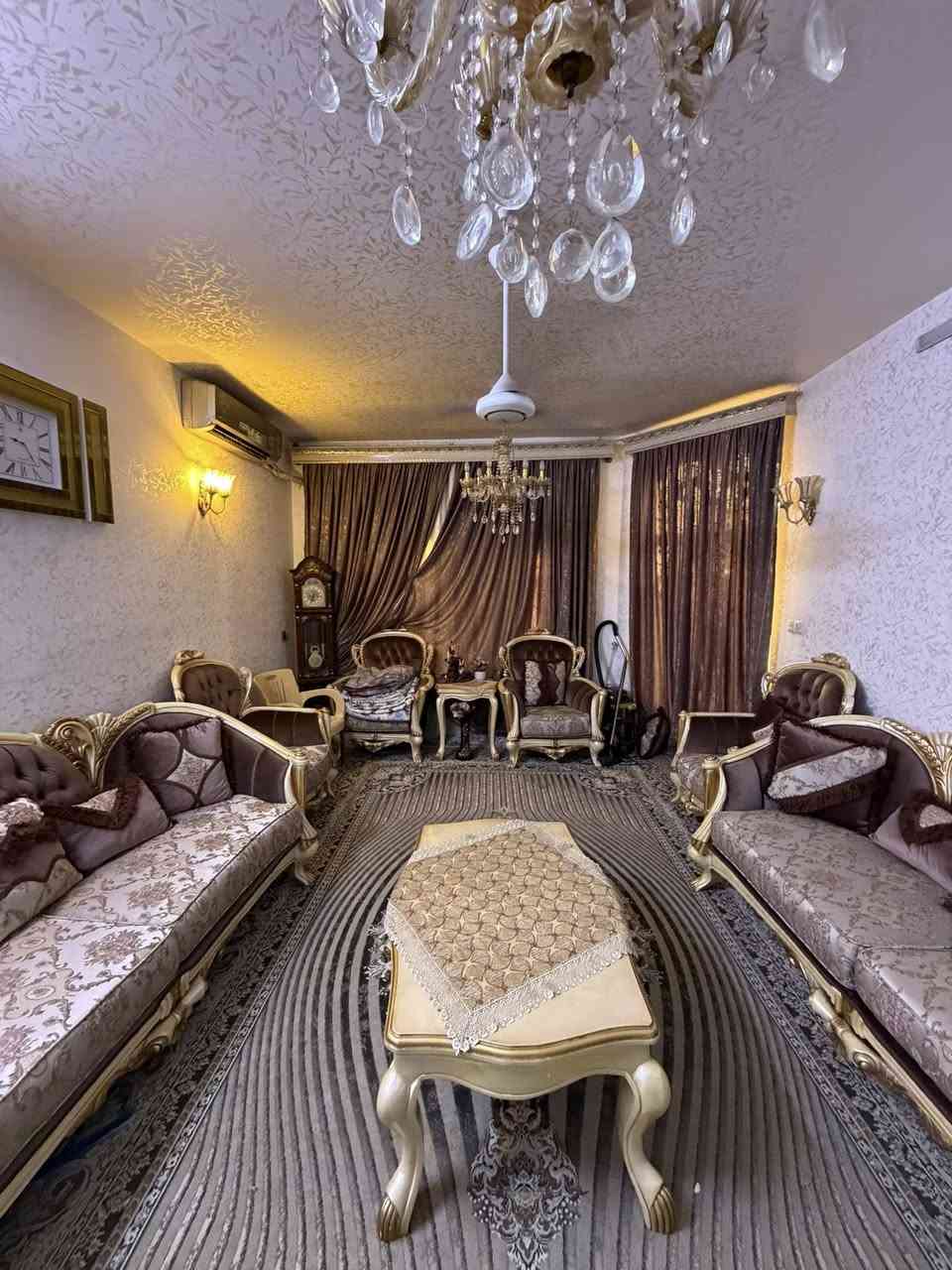 🏡/ دار للبيع المساحة ١٩٨ م طابو صرف 

              الواجهة ١٠ م / النزال ١٩.٨ م

🧱/ بناء نظيف جداً  سنة ٢٠١٠ ( موقع راقي جداً )

الطابق الاول/ مطبخ . هول . استقبال . غرفة نوم . مجمع صحيات. گراج . حديقة 

الطابق الثاني/ ثلاث غرف نوم . هول . مجمع صحيات 

🌏الموقع/ حلة حي الكرامة خلف مطعم كنتاكي هاوس خلف التجاري شارع ٦٠ 

                     ( تبليط ومجاري وارصفة )

⭕️ نستقبل جميع العروض السكنية والتجارية والزراعية في جميع مناطق الحلة 

لمعرفة السعر مراسلة الصفحة او مراجعة مكتب

بشار للعقار والمقاولات شارع ٦٠ بداية شارع الحسينية 

*********** 

***********

