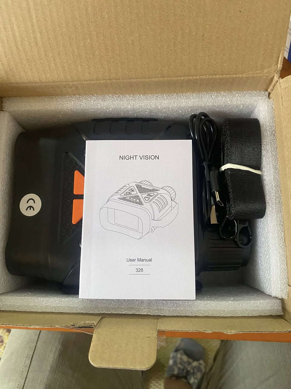 منظار ليلي
هذا الجهاز هو منظار رؤية ليلية رقمي، ويشار إليه في دليل المستخدم بالرقم 328. 
يستخدم تقنية الأشعة تحت الحمراء للتصوير في الظلام.
يتميز بوجود شاشة عرض مدمجة لرؤية المشاهد مباشرة.
غالباً ما يدعم التقريب الرقمي لتكبير الأهداف البعيدة.
يأتي مع ملحقات مثل حزام للرقبة وشاحن.


**إذا كنت صاحب هذا الإعلان وتريد حذفه لأي سبب، رجاءا أرسل رسالة إلى الدعم الفني**
