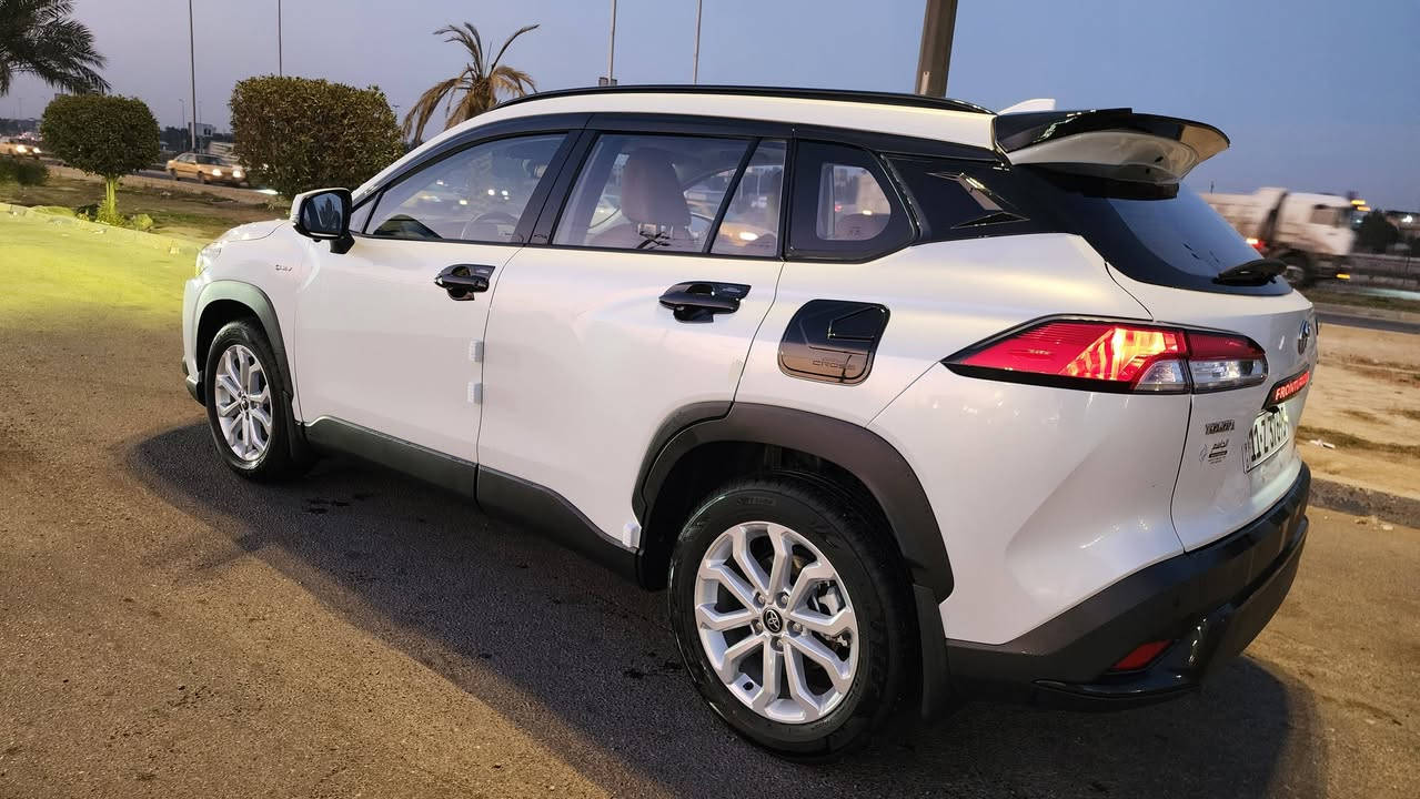 رقم التواصل .. 
***********
السعر 27٫500
توجد رصعة صغيرة في الجنطة .. 
📍نوع السيارة:- تويوتا كورولا فرونت لاندر
📍موديل:-2024 
📍محرك:- 2000 هايبرد
📍ألمواصفات:  الاصدار الحديث HEV علامة سودة
ماشية 8000 قابل للزيادة 
           
❗️❗️بصمة

❗️❗️مقعد كهرباء 

❗️❗️صندوق كهرباء

❗️❗️تبريد قطعتين 

❗️❗️جلد  جبلي 

❗️❗️فتحة سقف سلايد روف
❗️هاند برك كهرباء
❗️رادار 
❗️تحديد مسار 
❗️قيادة ذاتية
❗️واقيات 
❗️سبايدر قمارة 
❗️اوتو هولد 
❗️درايڤ مود 
❗️ايڤي مود 
❗️مانع انزلاق 
❗️دخول ذكي
❗️تحكم مقود جانبين
❗️لايت اوتو زنون اصفر 
❗️مثبت سرعة
❗️سستم ايرباك فل
❗️ملحقات كاملة
مري شفط اوتو
مستشعر رادار جانبي 
نقط عمياء في المرايا الجانبية 
حساسات امامي + خلفي اصلي يظهر في الدشبول 
كاميرات 360 درجة نوع سوني اصلي اصلي مع التسجيل المستمر  
شاشة 12.5 انج اندرويد فول مواصفات 2K مع امكانية اضافة سيم كارت وهارد 
داش كام ينربط على الشاشة موديل تيسلا 

مطريات 6 قطع 
سستم قبظات + طوس + شفقة سبويلر خلفي لون بلاك بيانو 
علامة فرونت لاندر خلفية ضوئية 
ارضيات رزلاين
