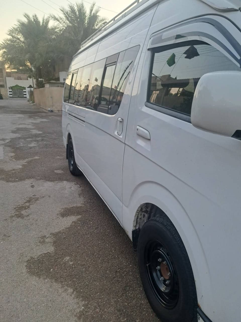 السلام عليكم من رخصه مدير الكروب جنبي اج تو موديل ٢٠١٧ للبيع السياره جاهزه مال جناي تخم تاير صدر جديد تبريد محور كلج جديد كير مكينه اكسل خير من الله السعر ١٦٠ العنوان بغداد الزعفرانيه للاتصال ***********
