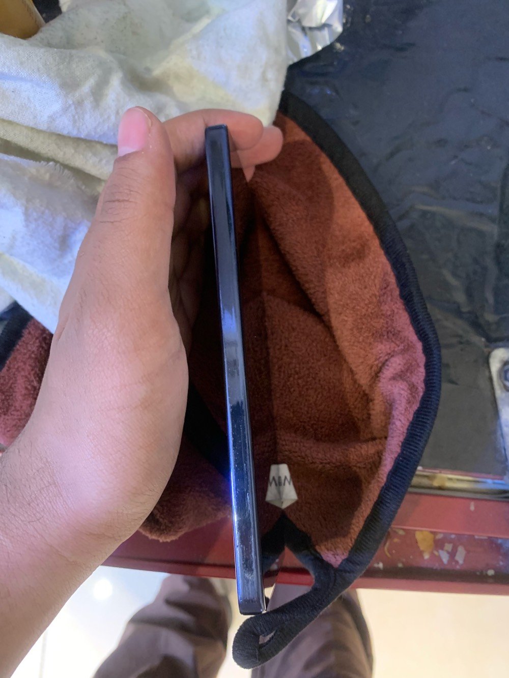 سلام عليكم جهاز البيع GT20برو جهاز كامل مكمل مثل ما موضح كدامك. جهاز فقط دكمه مال تعلي و تنصي واكعه و جهاز لا داخل تصليح و لا مفتوح + جهاز يدعم 120 فريم ببجي. وسلس بل لعب و جهاز كامل محلقاته كارتونه موجوده العنوان بغداد المشتل متوفر وتساب ***********
