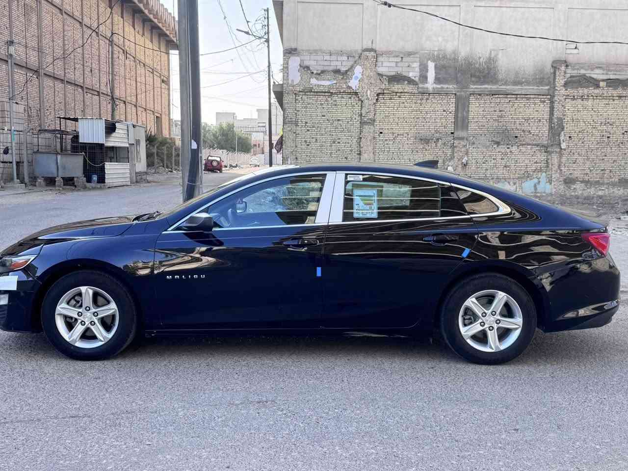 السلام عليكم ماليبو مديل 22 ارييل تحويل وكالة مضمونه سنويه هزه جديده لغاية 2030 حادث طرف البنيد ومصلح نفسه صور حادث بالمنشور شاصي لغد عرضانيه مكفولات كلش ماشيه 90 نضيفه وجاهزه مكينه كير مكفولات بدون فتح و حداده تبريد تايرات مكفولات شرط الفحص السعر 115 وبيها مجال ***********
